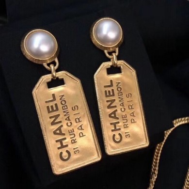 Chanel Metal Tag Pearl Short Earrings AB3278 2019 Collection CE01961