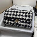 Replica Chanel Houndstooth Tweed Medium Flap Bag Black/White 2019 Collection CE02108