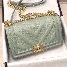 Chanel Calfskin Patchwork Chevron Medium Boy Flap Bag A67086 Light Green 2019 Collection CE00712